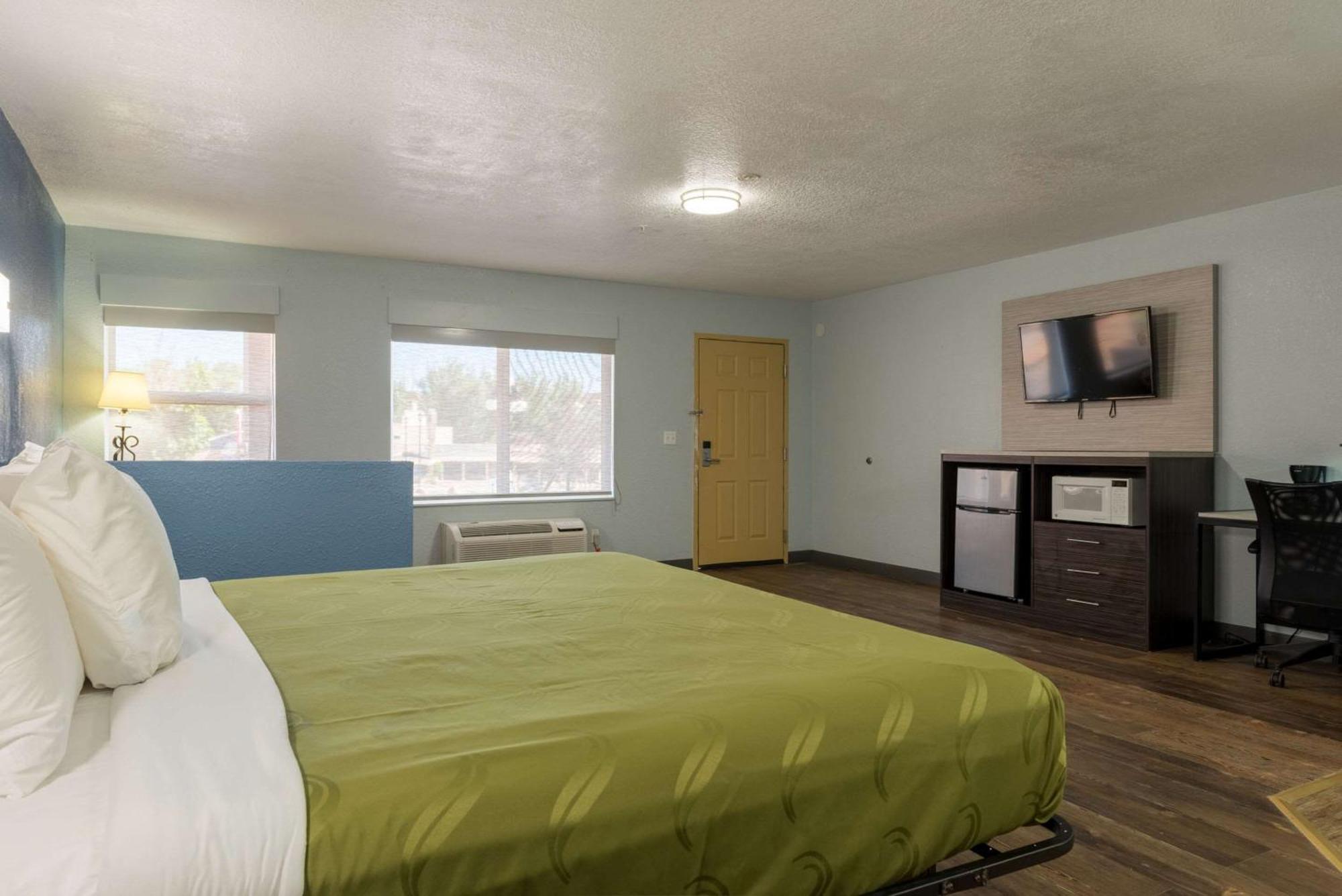 Quality Inn & Suites Manitou Springs At Pikes Peak Buitenkant foto