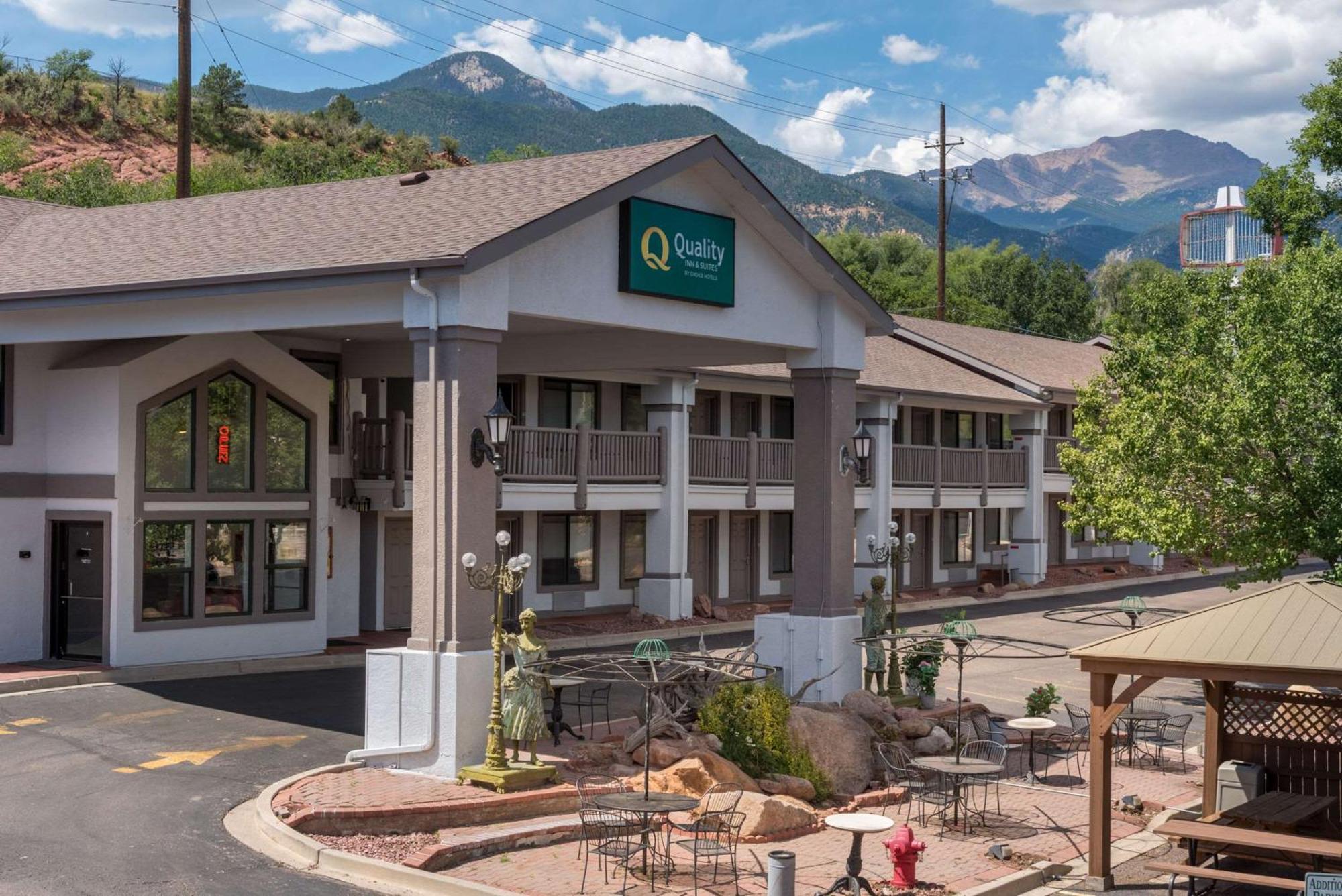 Quality Inn & Suites Manitou Springs At Pikes Peak Buitenkant foto